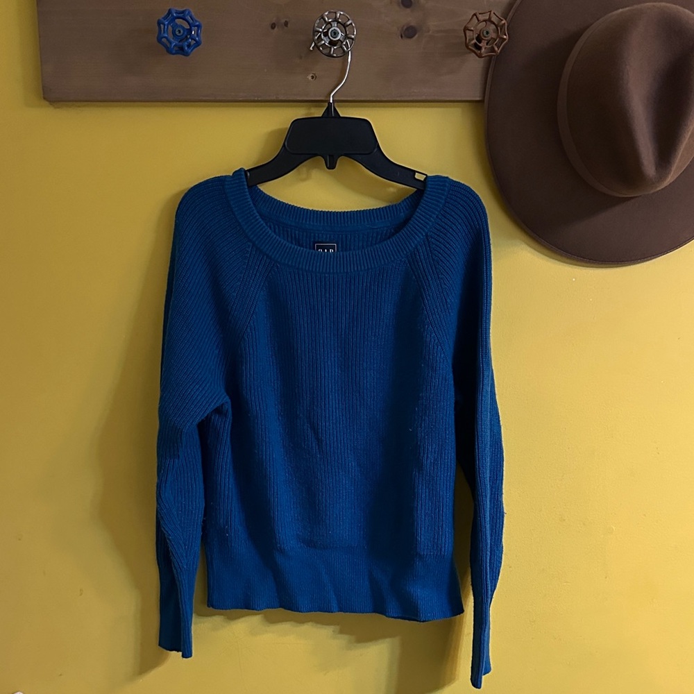 GAP Women's Sweater in Vibrant Blue
